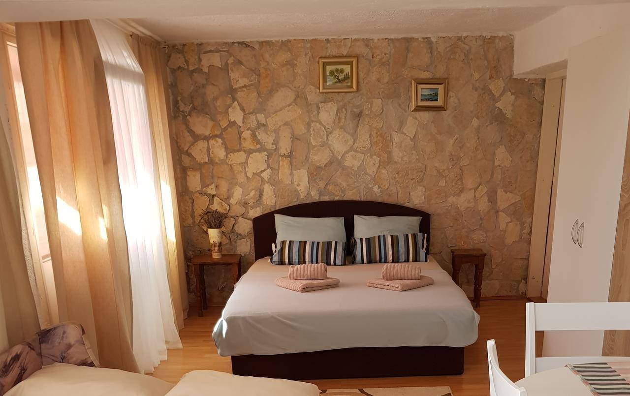 Apartments Barbara Senj  Ngoại thất bức ảnh